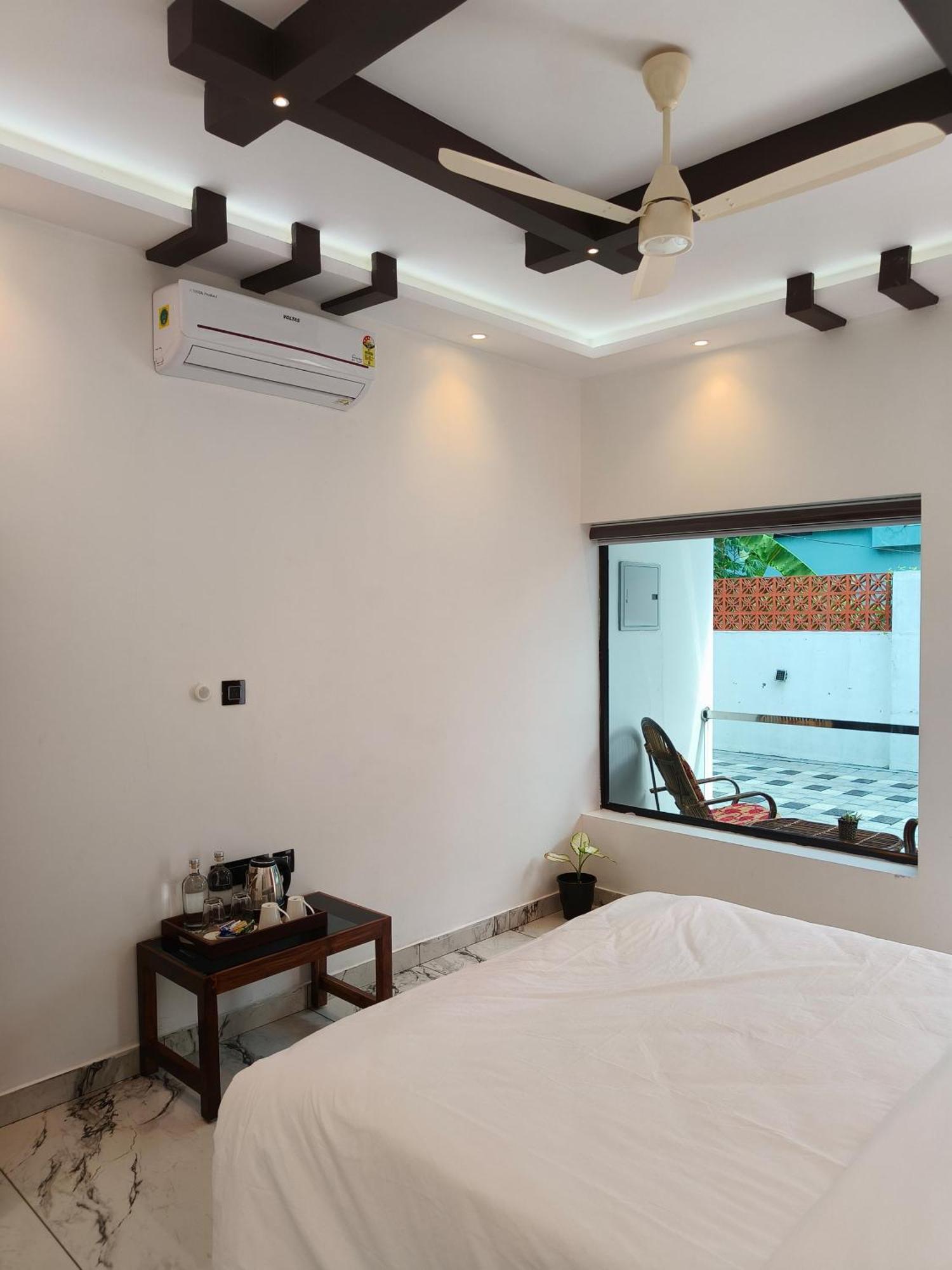 Wavealokam Beach Retreat Варкала Екстер'єр фото